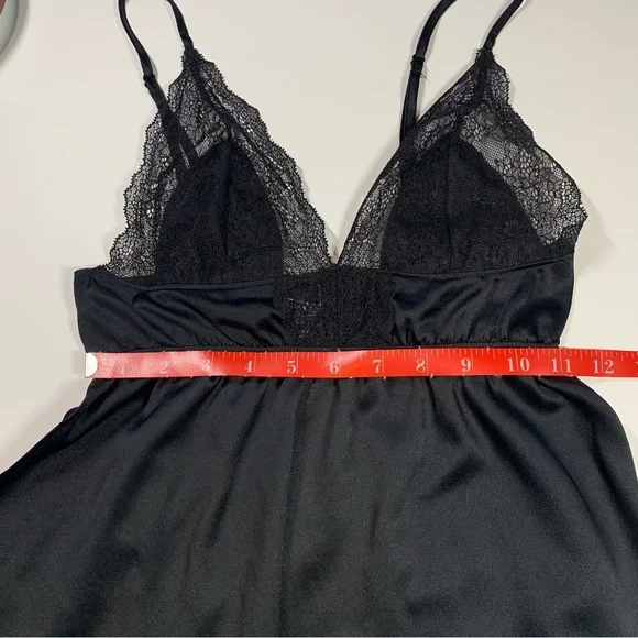 XS Victoria’s Secret black satin and lace camisole w side slits - Picture 6 of 11